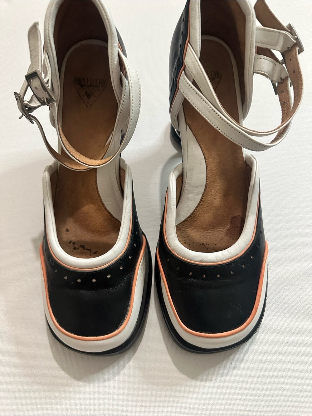 John Fluevog Mini Qtee Double Ankle-Strap Pumps Black, White Peach Trim Heels 10 - Picture 7 of 14